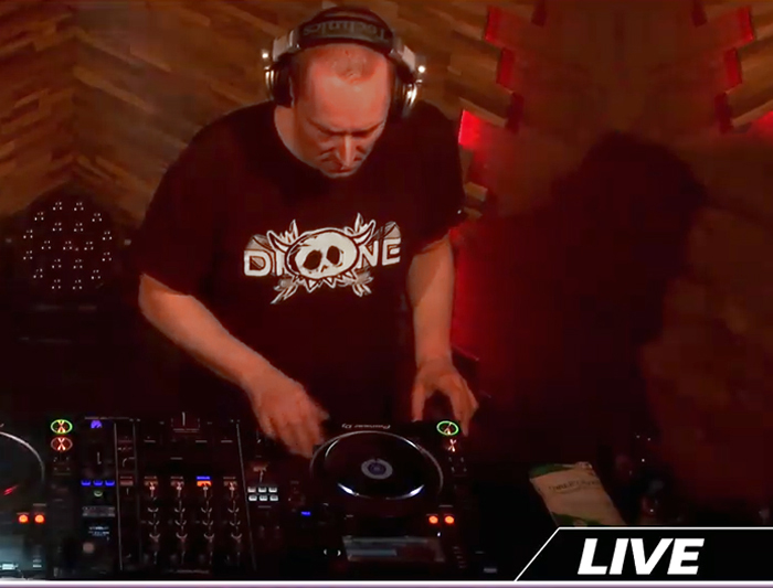 Dione live at Decade live stream