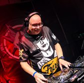 10/03: In Da Mix by Waxweazle at Hardcoreradio.nl