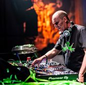 June 2nd: Live mixes by Dione & SRB at Hardcore Radio.